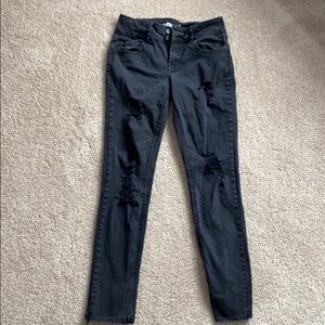 black ripped skinny jeans